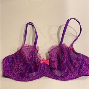 Unlined lace VS bra